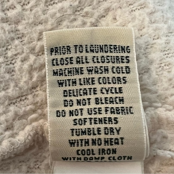 L.L. Bean Medium Ivory/White Fleece Jacket Size Medium - Picture 10 of 10